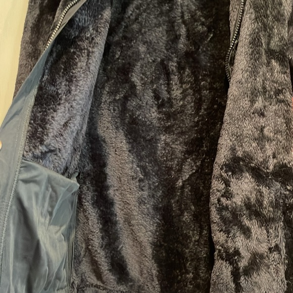 FILA Sweater - Large - Picture 5 of 10